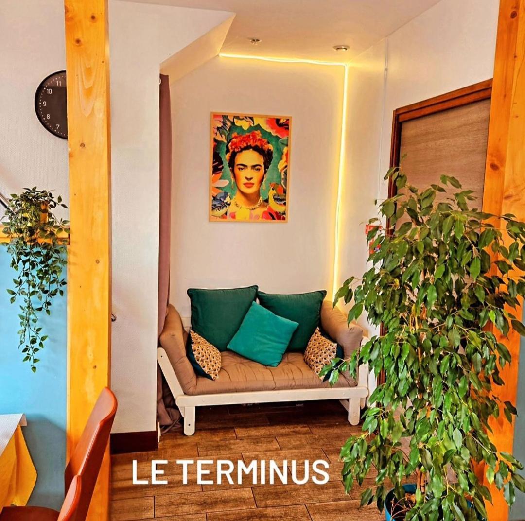 Le Terminus Ξενοδοχείο LʼArbresle Εξωτερικό φωτογραφία